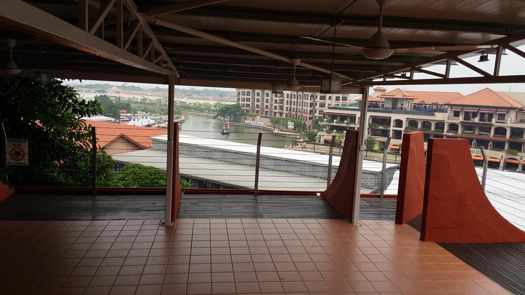 Aldy Hotel Stadthuys Malacca Екстер'єр фото