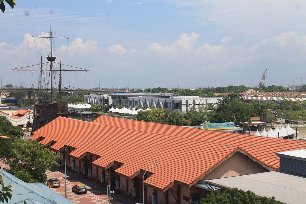 Aldy Hotel Stadthuys Malacca Екстер'єр фото